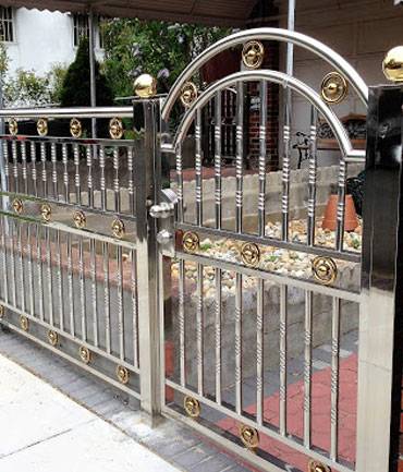 Stainless shop steel fence